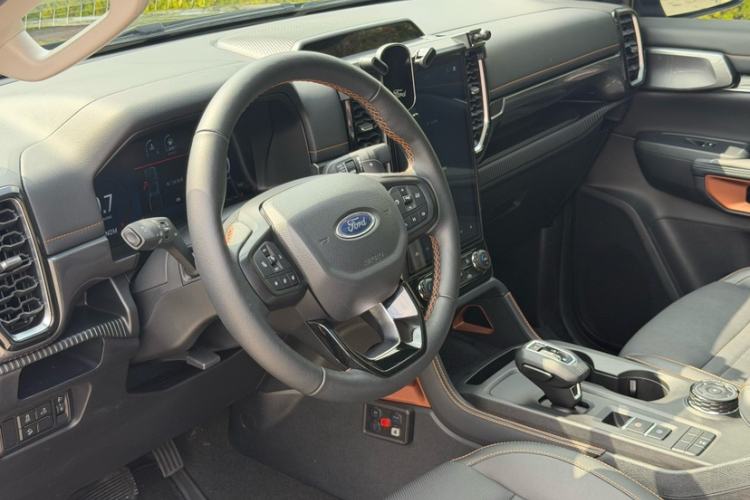 Used Ford Ranger 2023 Trailblazer 4x4 Automatic Version – Gasoline Interior 2