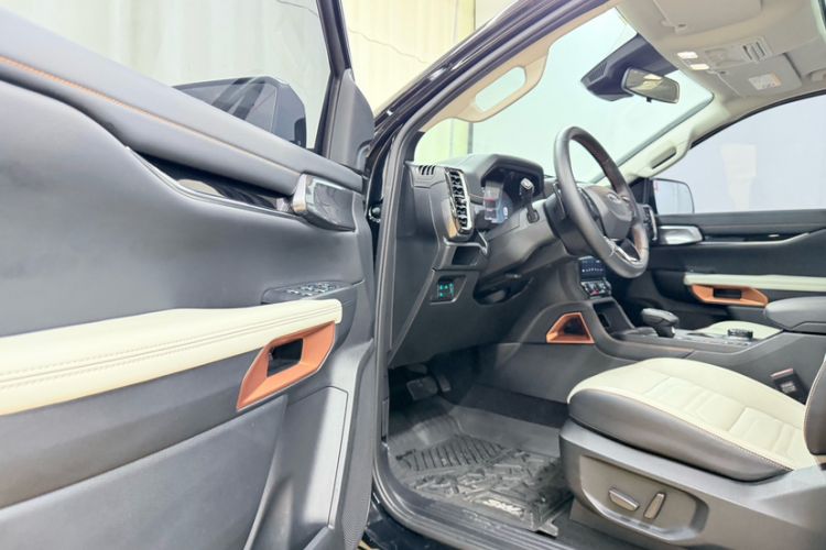 Used Ford Ranger 2023 Trailblazer 4x4 Automatic Off-Road Version – Gasoline Interior 3