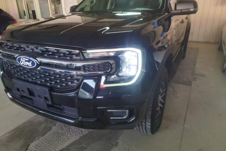 Used Ford Ranger 2023 Trailblazer 4x4 Automatic Version – Gasoline Left Front Headlight