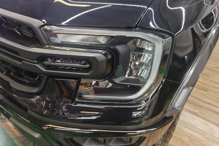 Used Ford Ranger 2023 Trailblazer 4x4 Automatic Off-Road Version – Gasoline Left Front Headlight