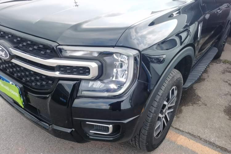 Used Ford Ranger 2023 Trailblazer 4x4 Automatic Version – Gasoline Left Front Headlight