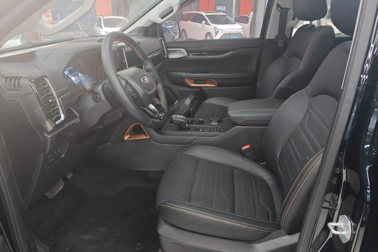 Used Ford Ranger 2023 Trailblazer 4x4 Automatic Off-Road Version – Gasoline Left Front Seat