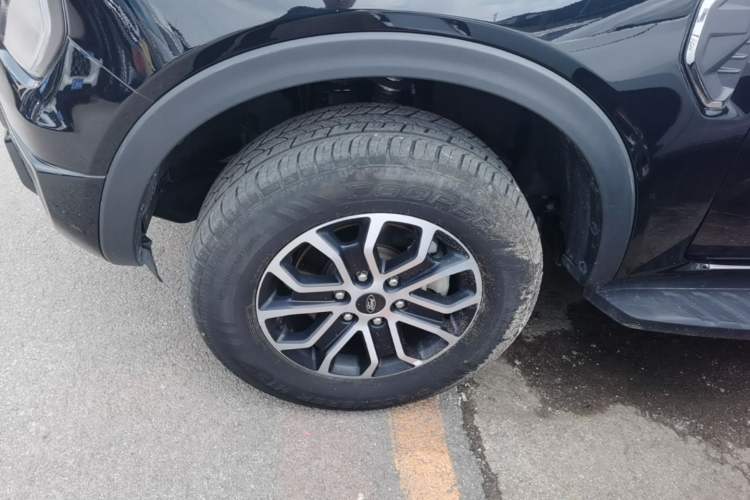 Used Ford Ranger 2023 Trailblazer 4x4 Automatic Version – Gasoline Left Front Wheel Hub