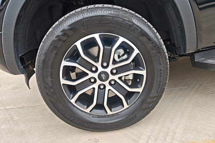 Used Ford Ranger 2023 Trailblazer 4x4 Automatic Diesel Left Front Wheel Hub