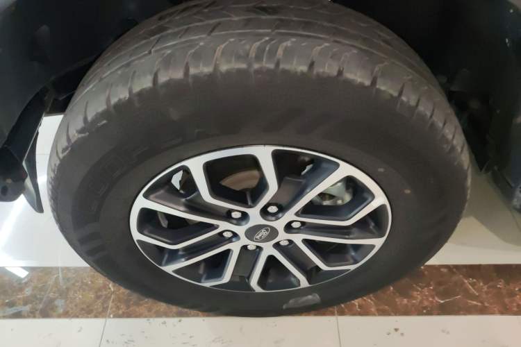 Used Ford Ranger 2023 Trailblazer 4x4 Automatic Diesel Left Front Wheel Hub