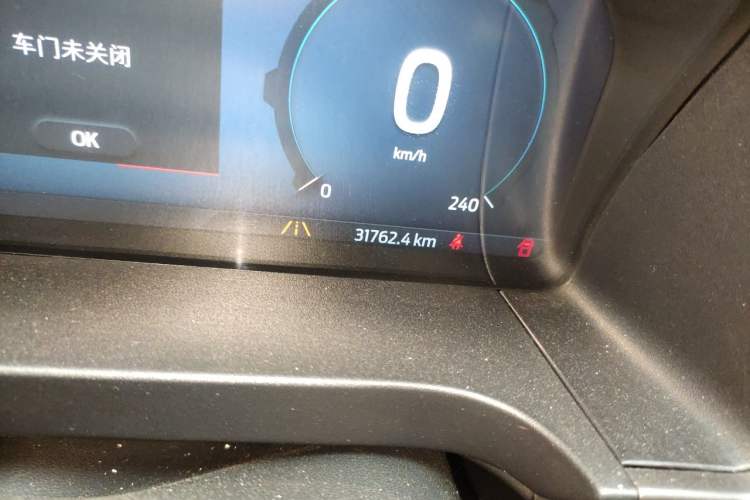 Used Ford Ranger 2023 Trailblazer 4x4 Automatic Version – Gasoline Odometer Close Up