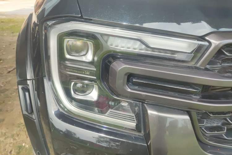 Used Ford Ranger 2023 Wild Terrain 4x4 Automatic Version Gasoline Right Front Headlight