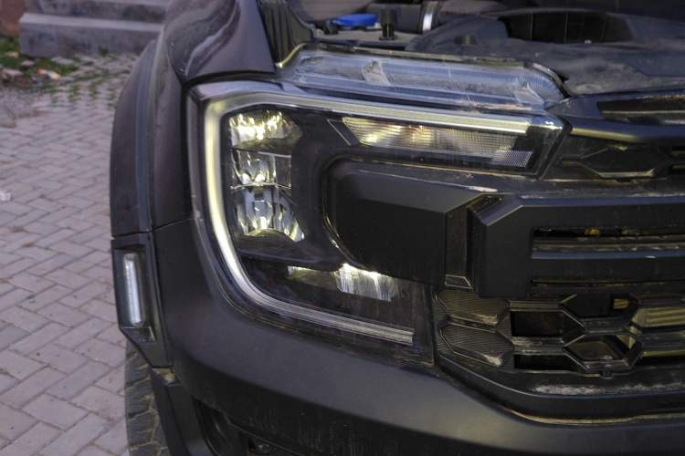 Used Ford Ranger 2023 Trailblazer 4x4 Automatic Version – Gasoline Right Front Headlight