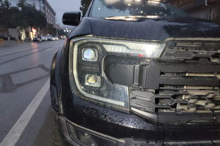 Used Ford Ranger 2023 Trailblazer 4x4 Automatic Version – Gasoline Right Front Headlight