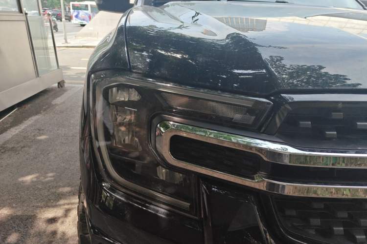 Used Ford Ranger 2023 Trailblazer 4x4 Automatic Version – Gasoline Right Front Headlight
