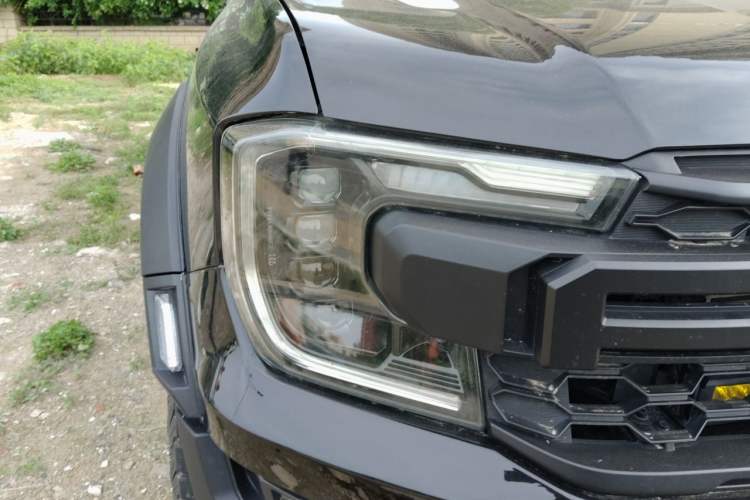 Used Ford Ranger 2023 Trailblazer 4x4 Automatic Version – Gasoline Right Front Headlight