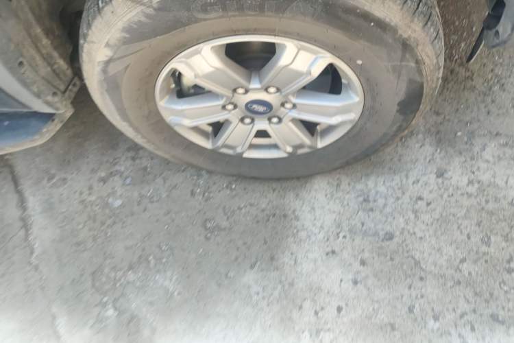 Used Ford Ranger 2023 Shanlin Two-Wheel Drive Automatic Diesel Right Front Wheel Hub