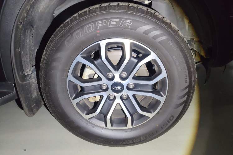Used Ford Ranger 2023 Trailblazer 4x4 Automatic Version – Gasoline Right Front Wheel Hub