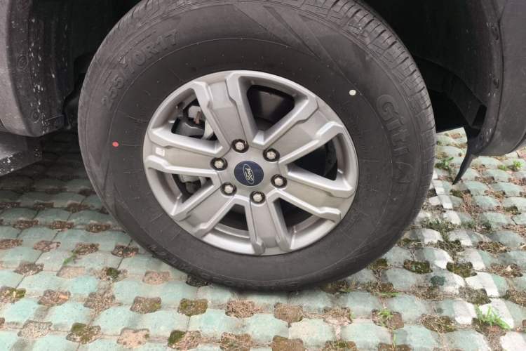 Used Ford Ranger 2023 Shanlin Two-Wheel Drive Manual Gasoline Model Right Front Wheel Hub