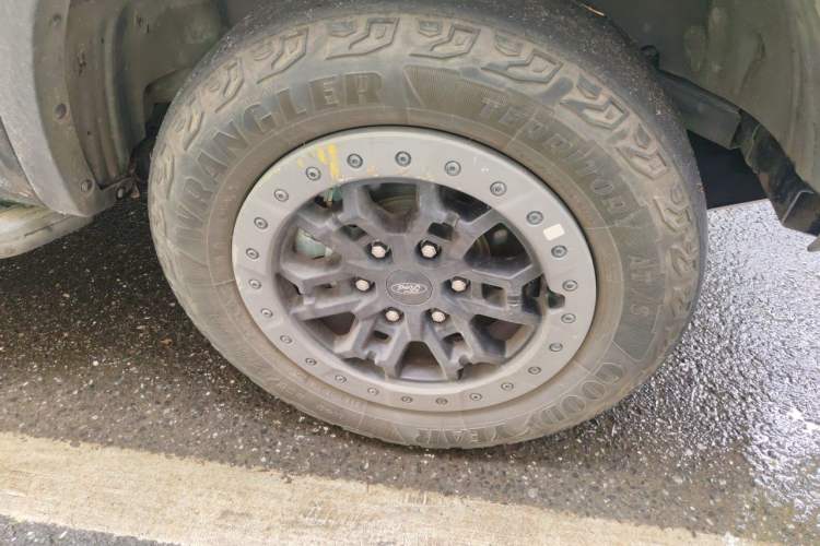 Used Ford Ranger 2023 1st Edition Gasoline Model Right Front Wheel Hub