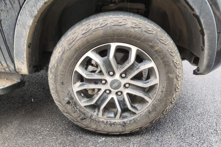 Used Ford Ranger 2023 Trailblazer 4x4 Automatic Version – Gasoline Right Front Wheel Hub