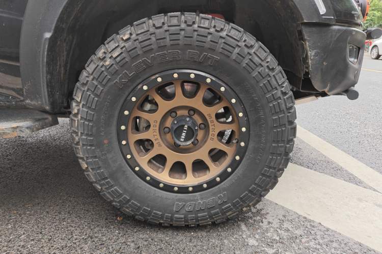 Used Ford Ranger 2023 Trailblazer 4x4 Automatic Diesel Right Front Wheel Hub