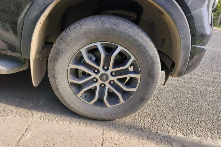 Used Ford Ranger 2023 Trailblazer 4x4 Automatic Version – Gasoline Right Front Wheel Hub