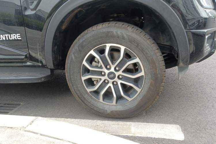 Used Ford Ranger 2023 Trailblazer 4x4 Automatic Version – Gasoline Right Front Wheel Hub