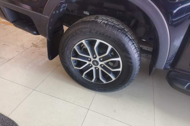 Used Ford Ranger 2023 Trailblazer 4x4 Automatic Version – Gasoline Right Rear Wheel Hub