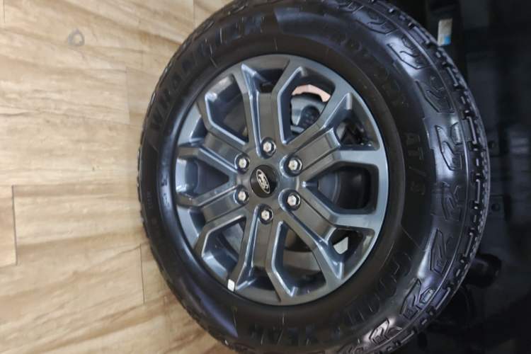 Used Ford Ranger 2023 Trailblazer 4x4 Automatic Off-Road Version – Gasoline Right Rear Wheel Hub