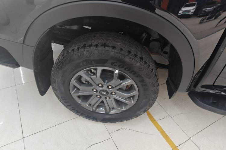 Used Ford Ranger 2023 Trailblazer 4x4 Automatic Off-Road Version – Gasoline Right Rear Wheel Hub