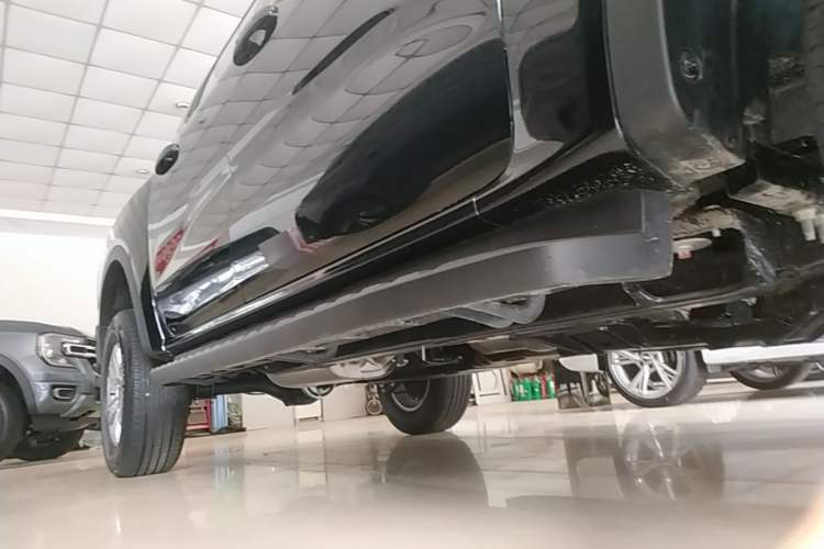 Used Ford Ranger 2023 Shanlin 4x4 Automatic Diesel Right Side Sill