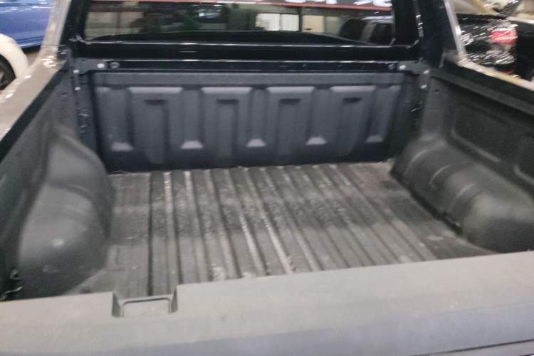 Used Ford Ranger 2023 Wild Terrain 4x4 Automatic Version Gasoline Trunk