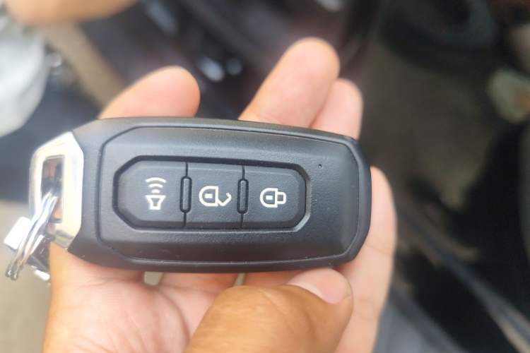 Used Ford Ranger 2023 Shanlin Two-Wheel Drive Automatic Diesel Vehicle Key