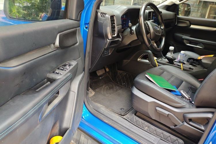Used Ford Ranger 2023 Shanlin Two-Wheel Drive Automatic Diesel Driver Seat