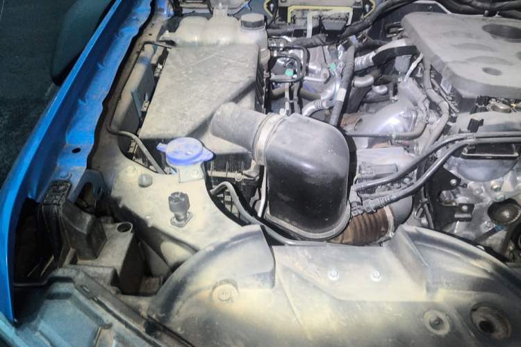 Used Ford Ranger 2023 Trailblazer 4x4 Automatic Off-Road Version – Gasoline Engine Bay Right