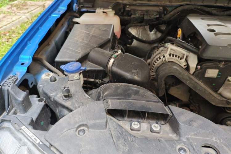 Used Ford Ranger 2023 Shanlin Two-Wheel Drive Automatic Diesel Engine Bay Right