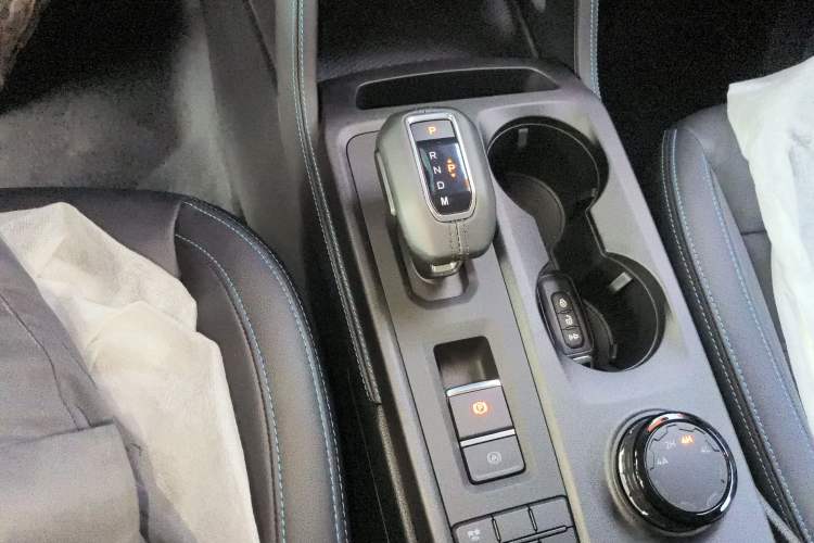 Used Ford Ranger 2023 Shanlin 4x4 Automatic Version Gasoline Gear Lever
