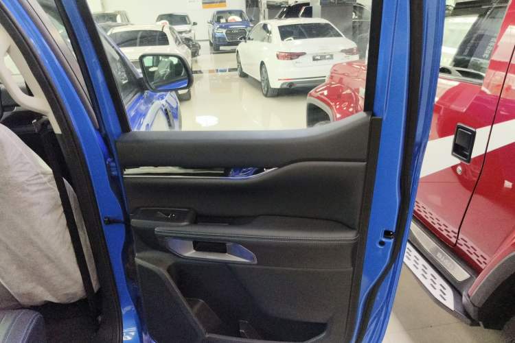 Used Ford Ranger 2023 Shanlin 4x4 Automatic Version Gasoline Interior 6