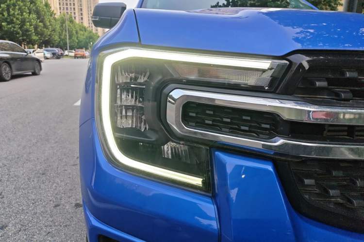 Used Ford Ranger 2023 Trailblazer 4x4 Automatic Version – Gasoline Right Front Headlight