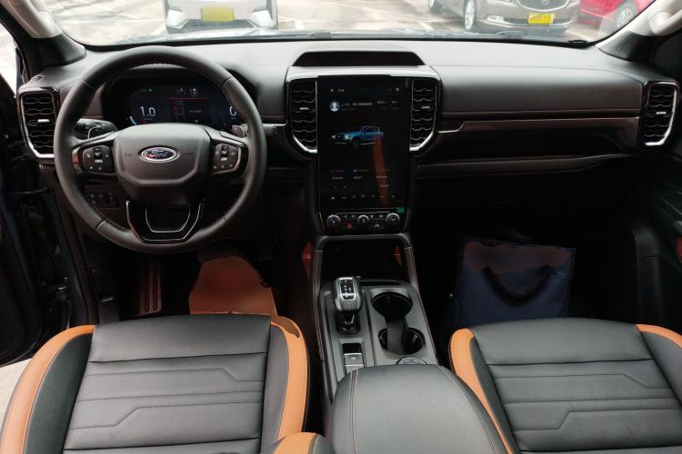 Used Ford Ranger 2023 Trailblazer 4x4 Automatic Version – Gasoline Center Console