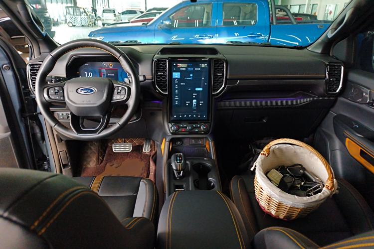 Used Ford Ranger 2023 Wild Terrain 4x4 Automatic Version Gasoline Center Console