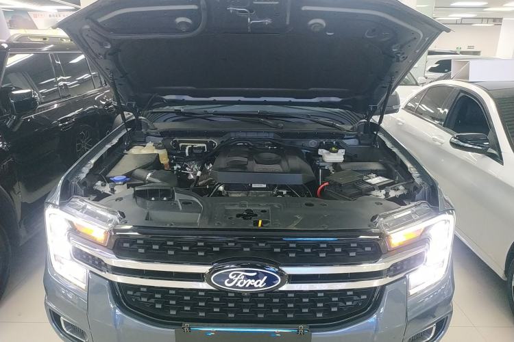 Used Ford Ranger 2023 Trailblazer 4x4 Automatic Version – Gasoline Engine Bay