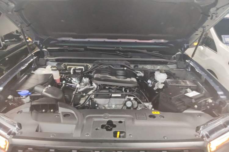 Used Ford Ranger 2023 Shanlin 4x4 Manual Transmission Gasoline Model Engine Bay