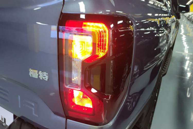 Used Ford Ranger 2023 Trailblazer 4x4 Automatic Off-Road Version – Gasoline Exterior 3