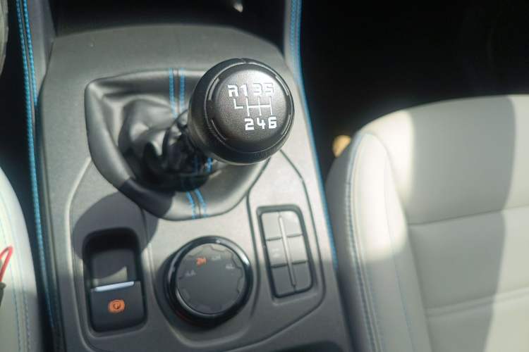 Used Ford Ranger 2023 Shanlin 4x4 Manual Transmission Gasoline Model Gear Lever