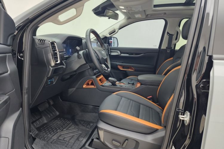 Used Ford Ranger 2023 Trailblazer 4x4 Automatic Version – Gasoline Interior 3