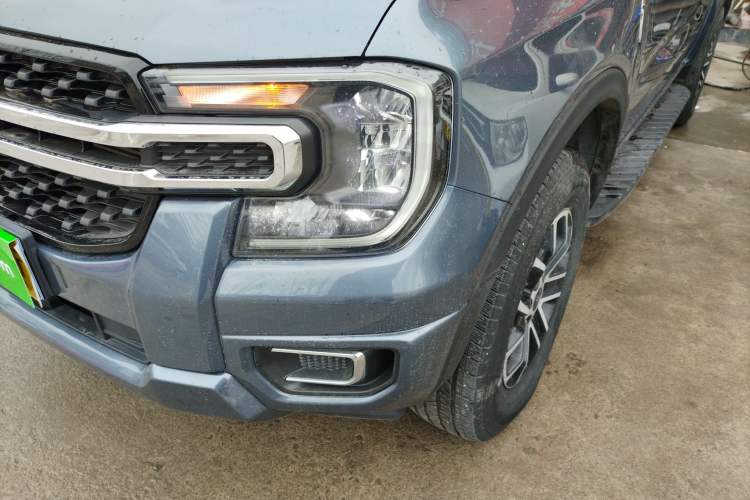 Used Ford Ranger 2023 Trailblazer 4x4 Automatic Version – Gasoline Left Front Headlight