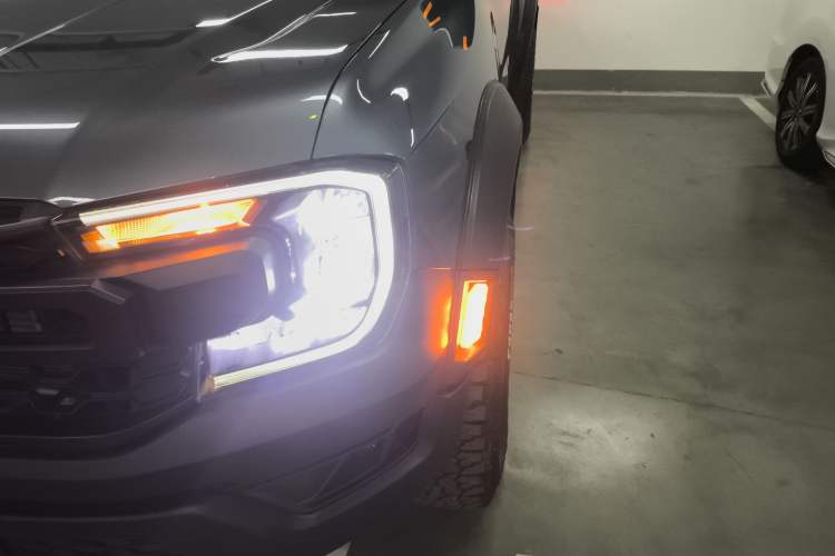 Used Ford Ranger 2023 Trailblazer 4x4 Automatic Version – Gasoline Left Front Headlight