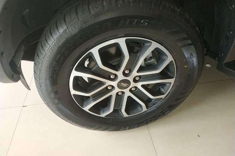 Used Ford Ranger 2023 Trailblazer 4x4 Automatic Diesel Left Front Wheel Hub