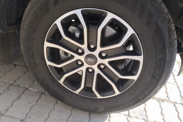 Used Ford Ranger 2023 Trailblazer 4x4 Automatic Version – Gasoline Right Front Wheel Hub
