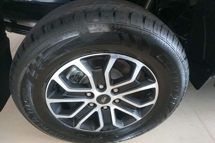Used Ford Ranger 2023 Trailblazer 4x4 Automatic Diesel Right Rear Wheel Hub