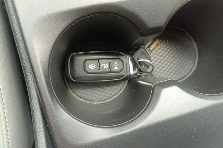 Used Ford Ranger 2023 Shanlin 4x4 Manual Transmission Gasoline Model Vehicle Key