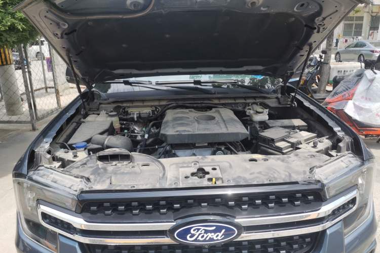 Used Ford Ranger 2023 Trailblazer 4x4 Automatic Version – Gasoline Engine Bay