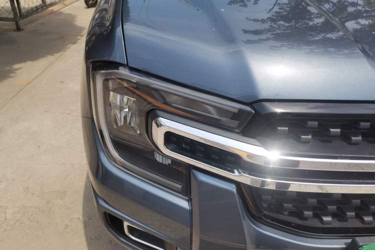 Used Ford Ranger 2023 Trailblazer 4x4 Automatic Version – Gasoline Right Front Headlight